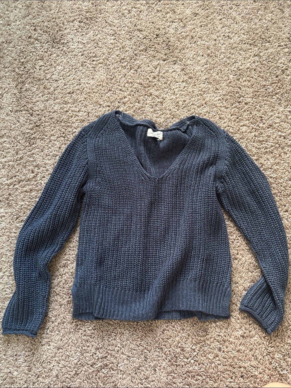 Universal Thread Women's Dark Blue V-Neck Knit Sweater- oversized